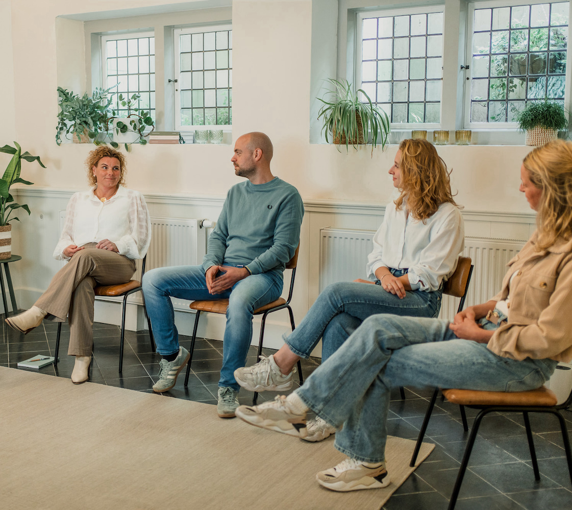 Systemische coaching Roos Pegman bovenstroom en onderstroom organisaties